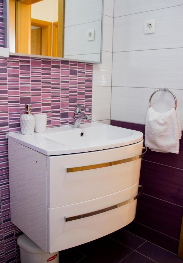 Apartments Karla Бибинє Екстер'єр фото