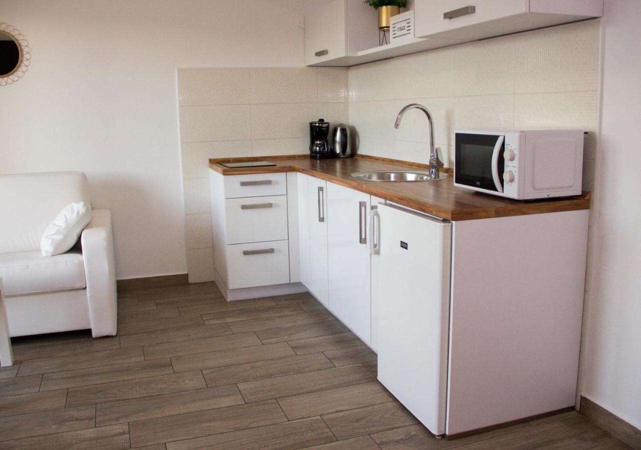 Apartments Karla Бибинє Екстер'єр фото