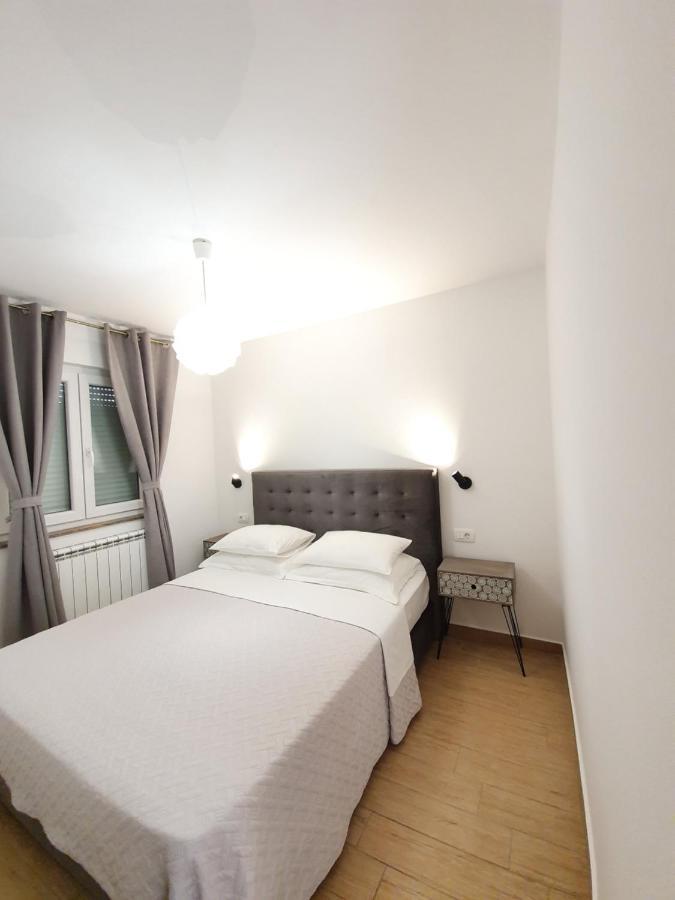 Apartments Karla Бибинє Екстер'єр фото