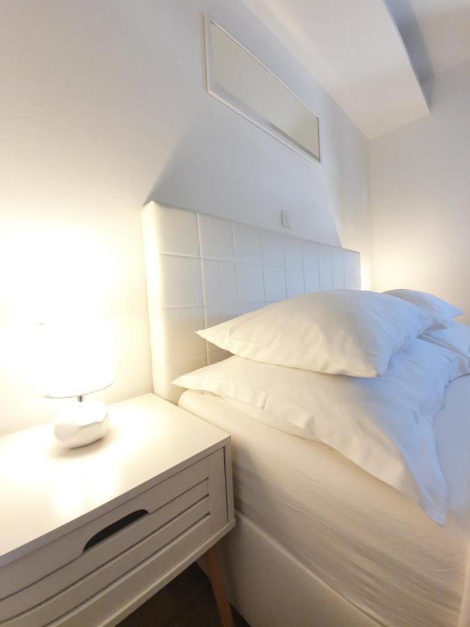 Apartments Karla Бибинє Екстер'єр фото