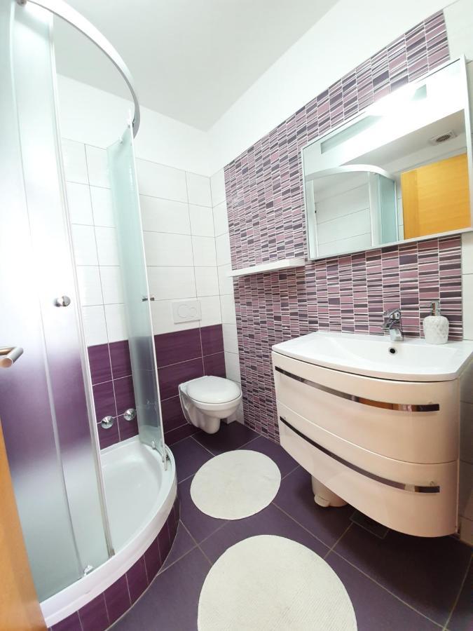 Apartments Karla Бибинє Екстер'єр фото
