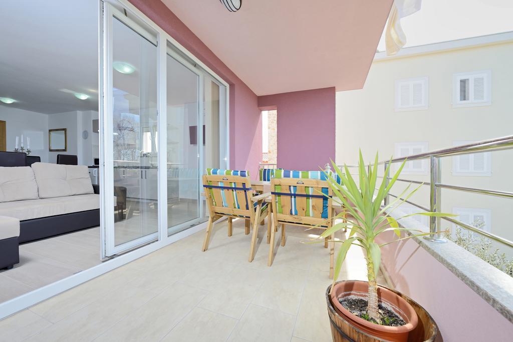 Apartments Karla Бибинє Номер фото